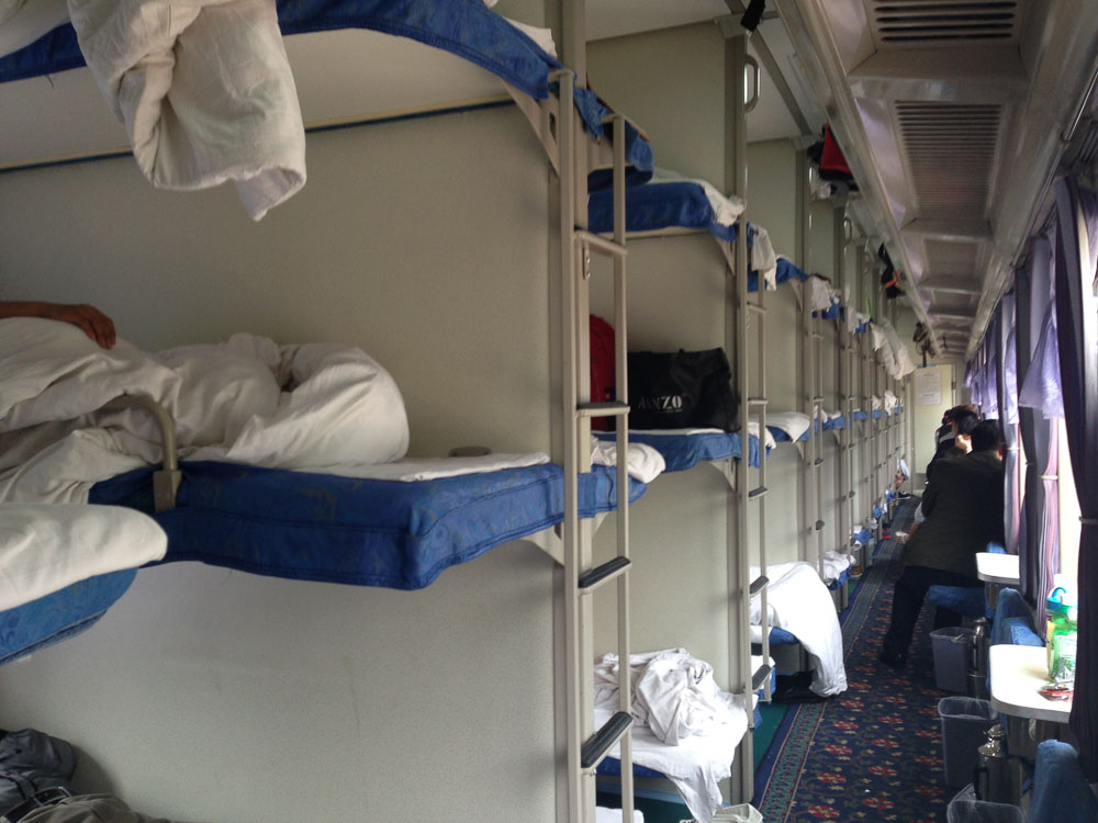 china-hard-sleeper-train