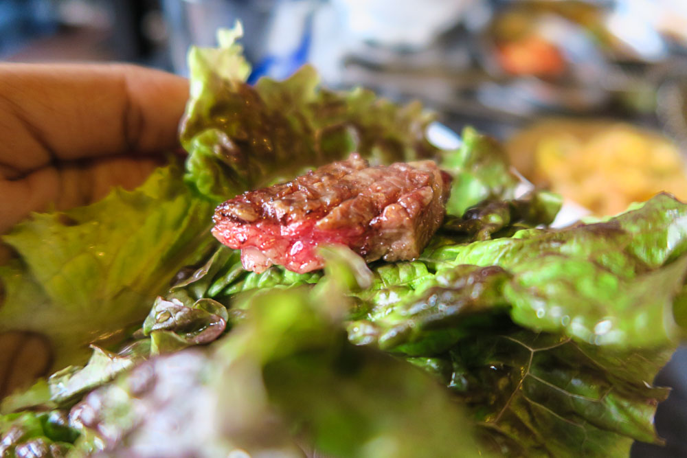 Korean BBQ, meat in lettuce - Food in Seoul