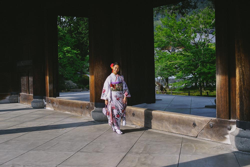 Walking around Nanzen-ji Temple in kimono - Kyoto Budget