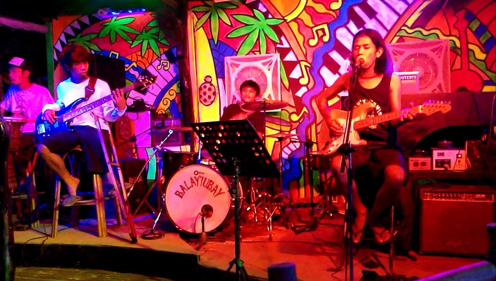 Reggae Bar at El Nido, Palawan - Boracay overrated pukka bar gig party scene
