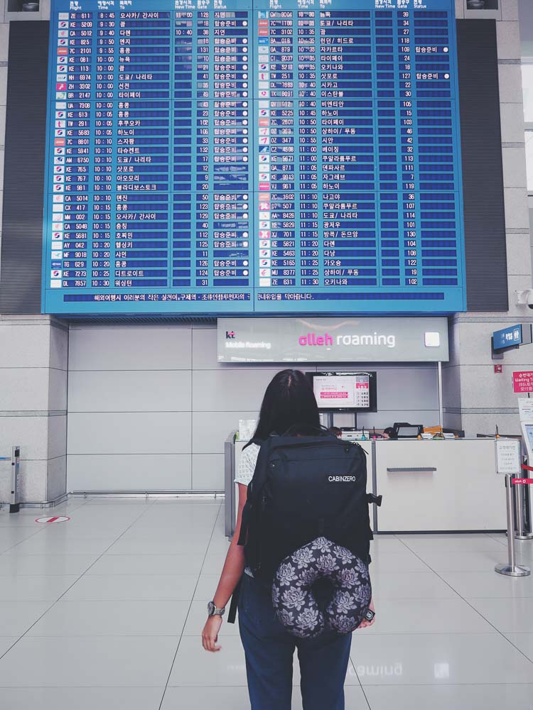 Military CabinZero bag at Seoul airport - Tips to pack light