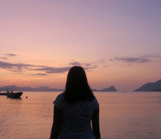 Sunset at El Nido - Things you need to know before travelling to the Philippines