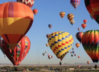 Month By Month Guide to 26 Most Epic Festivals Around The World