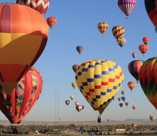 Month By Month Guide to 26 Most Epic Festivals Around The World