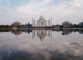 Taj Mahal Photography Guide for Beginners: 5 tips for taking the best pictures Taj Mahal from Mehtab Bagh - Taj Mahal Photography Guide