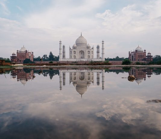 Taj Mahal Photography Guide for Beginners: 5 tips for taking the best pictures Taj Mahal from Mehtab Bagh - Taj Mahal Photography Guide