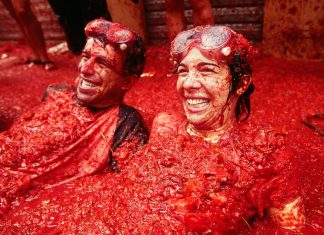 11 Most Exciting Food Festivals Around The World food festivals around the world la tomatina