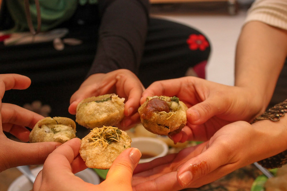 Paani Puri - Street Food to eat in India