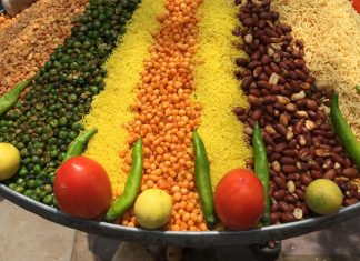 10 Street Food in India You Need to Try When Travelling Street-Food-to-eat-in-India