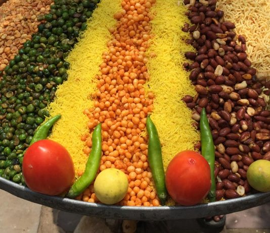 10 Street Food in India You Need to Try When Travelling Street-Food-to-eat-in-India