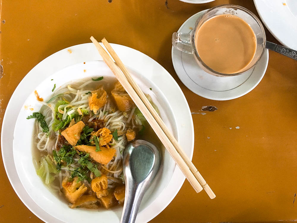 Shan noodles soup - burmese-street-food