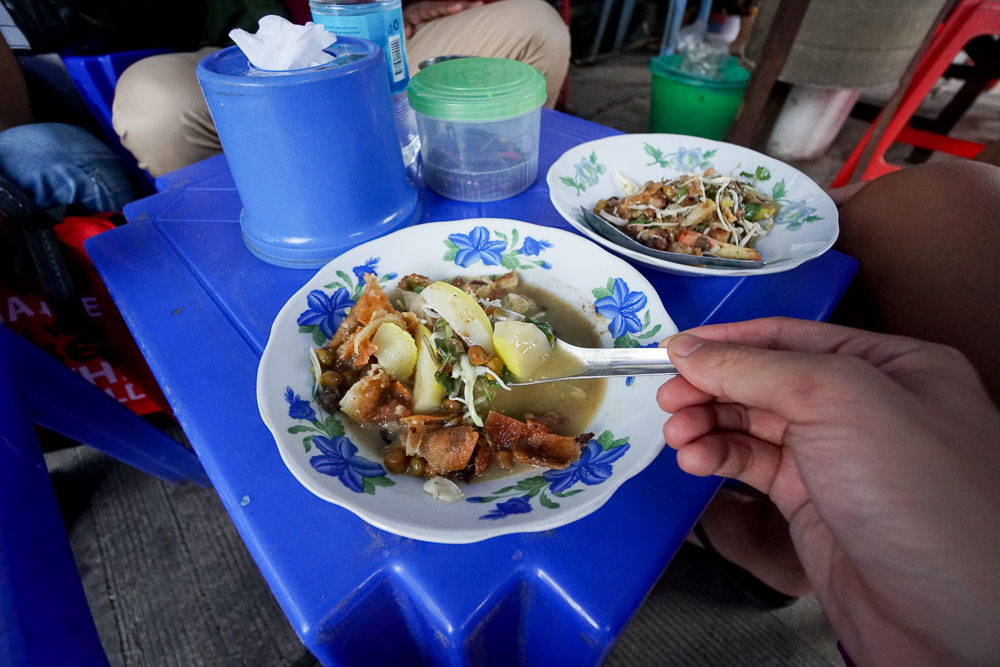 Samosa Salad - burmese-street-food
