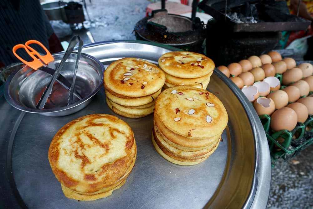 Yangon Pancake - burmese-street-food
