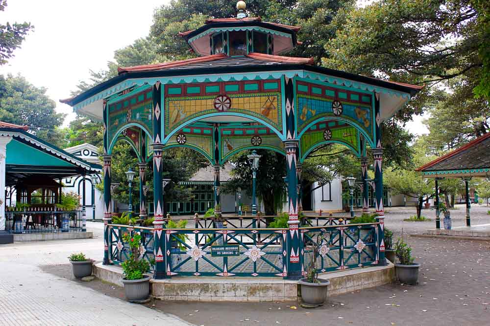 pavilion-in-keraton-cultural-activities-in-Yogyakarta-22