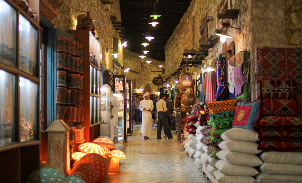 qatar-souq-waqif-bazaar shops