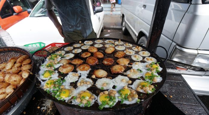 couple snack - burmese-street-food-featured-image