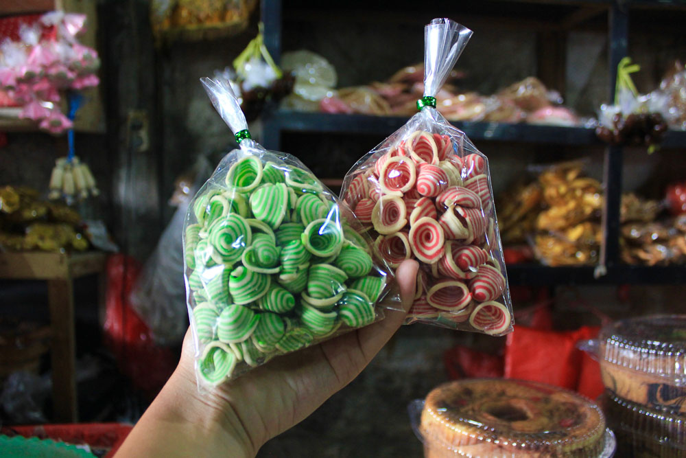 snacks-in-mengwi-market-places-to-visit-in-bali-9