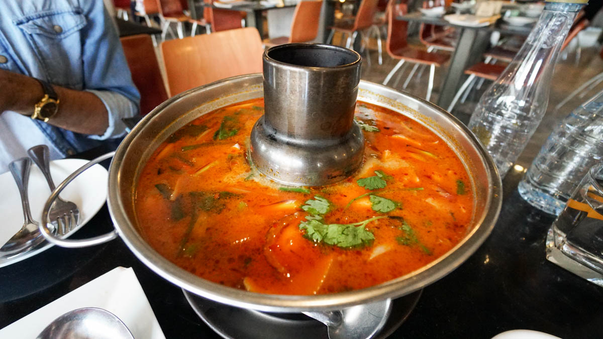 Tom Yam Soup - bed one block review 9