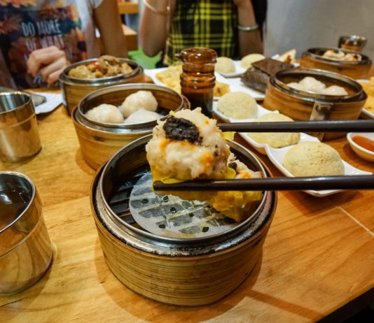 Siu Mai with Black Truffle in Ding Dim 1968 - featured image hong kong food journey