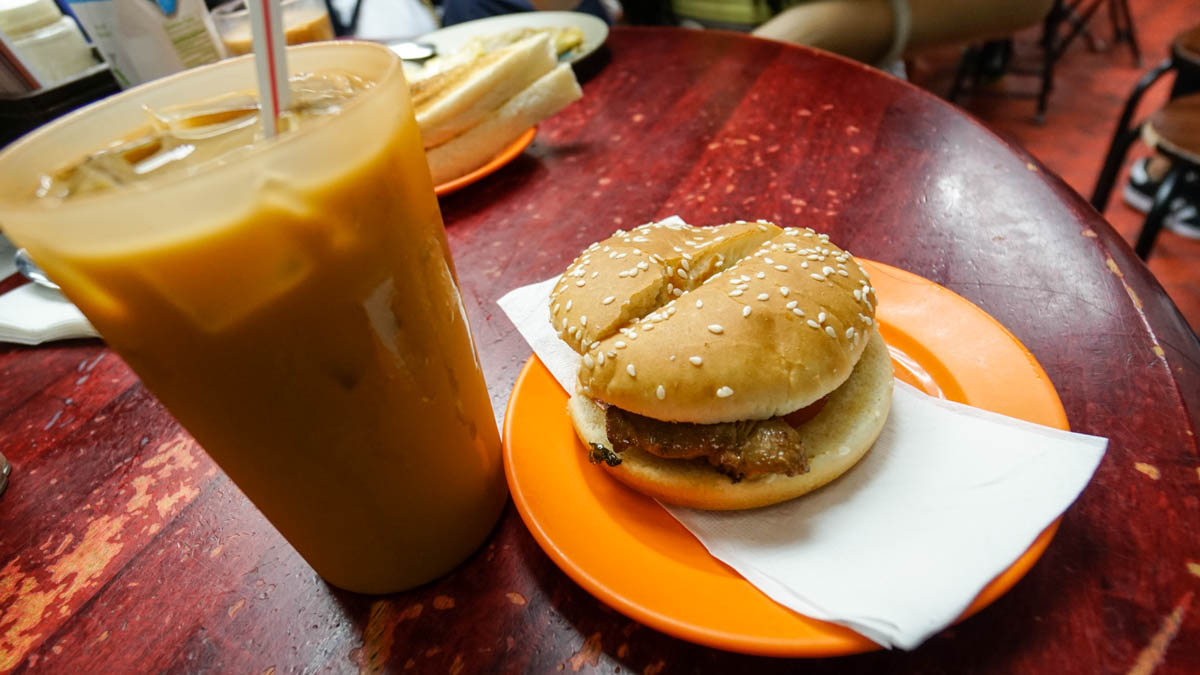 Hong Kong Pork Bun in Lan Fong Yuen- hong kong food journey 11