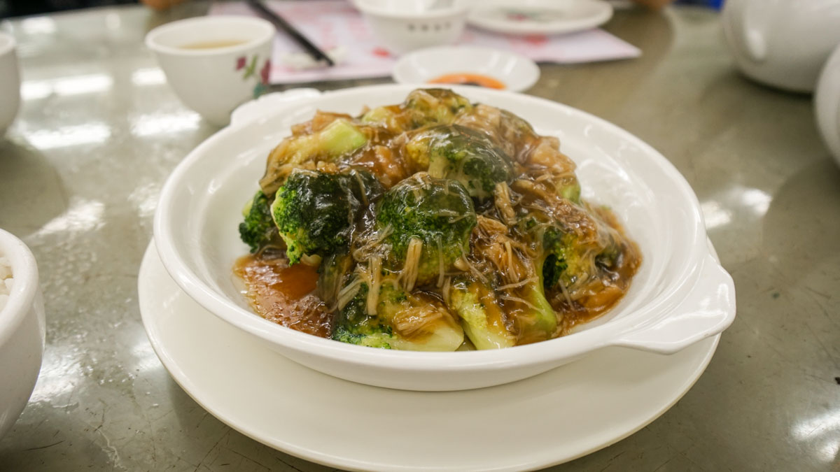 Broccoli with Dried Scallops at Ling Heung Tea House - hong kong food journey 21