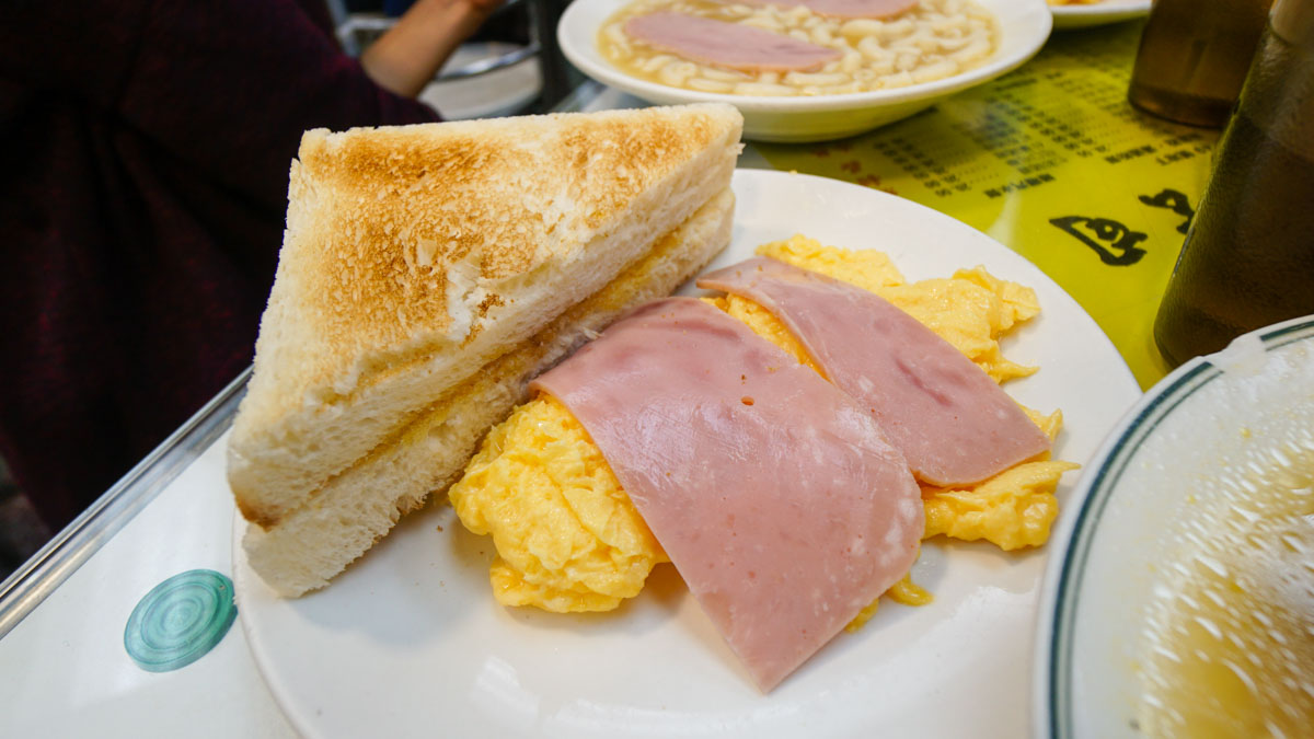 Toast with Ham and Eggs at Australia Dairy Company - hong kong food journey 31