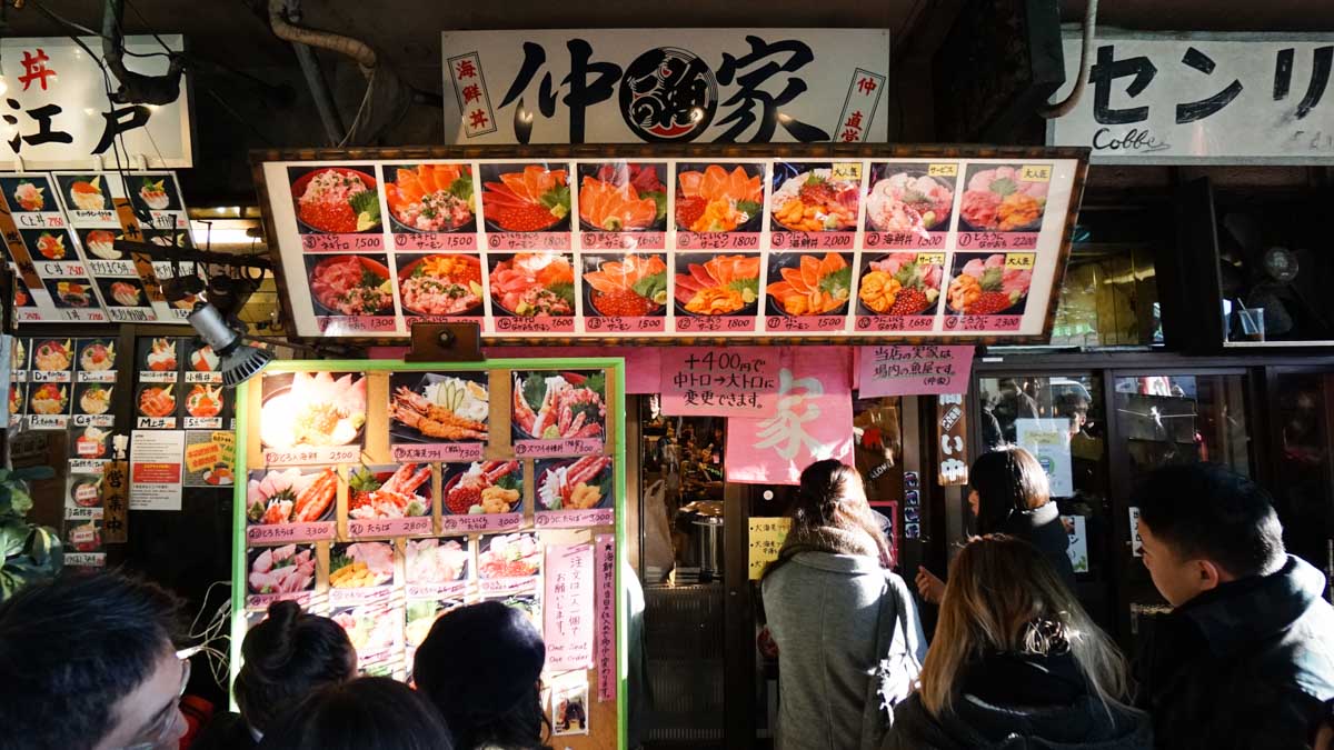 nakaya-tsukiji-2-iconic-food-in-tokyo
