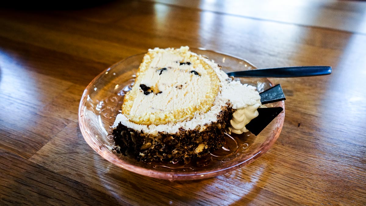 Cake from True Love cafe - Bangkok City Guide
