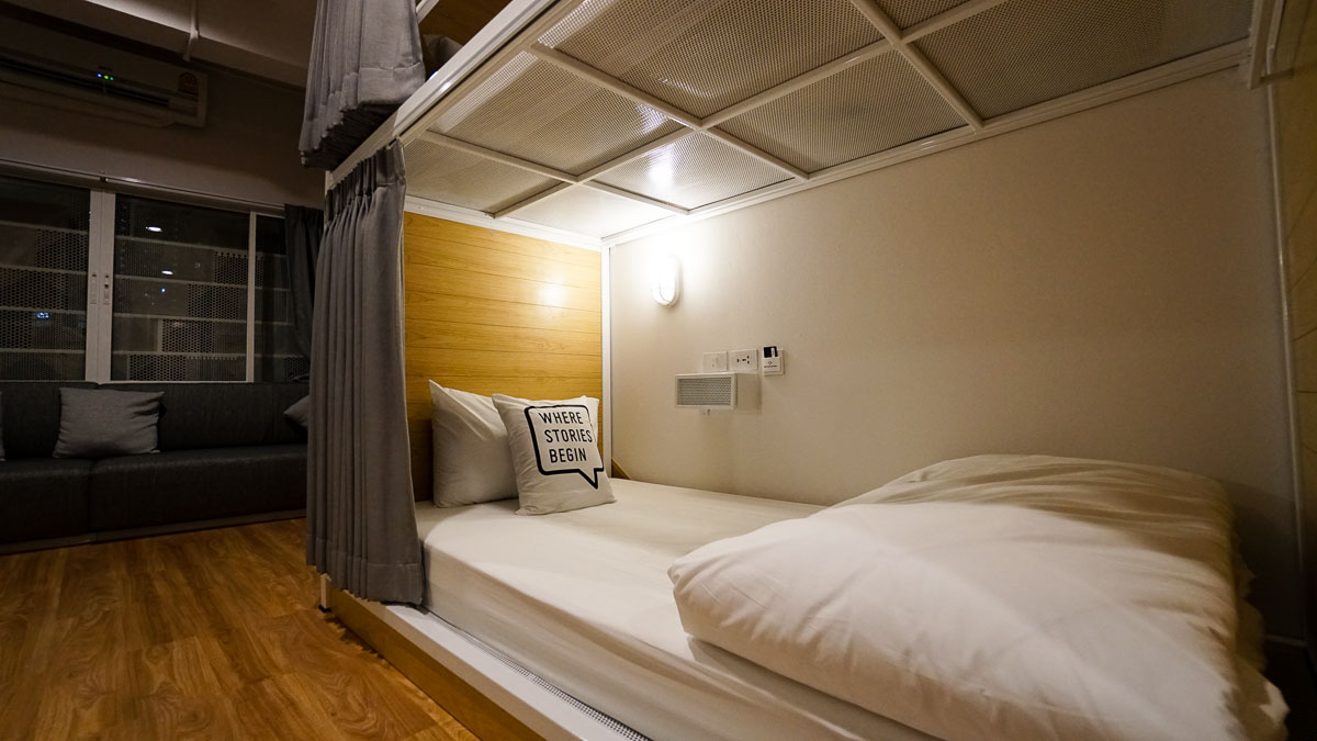 Bed one block Hostel - Bangkok City Guide