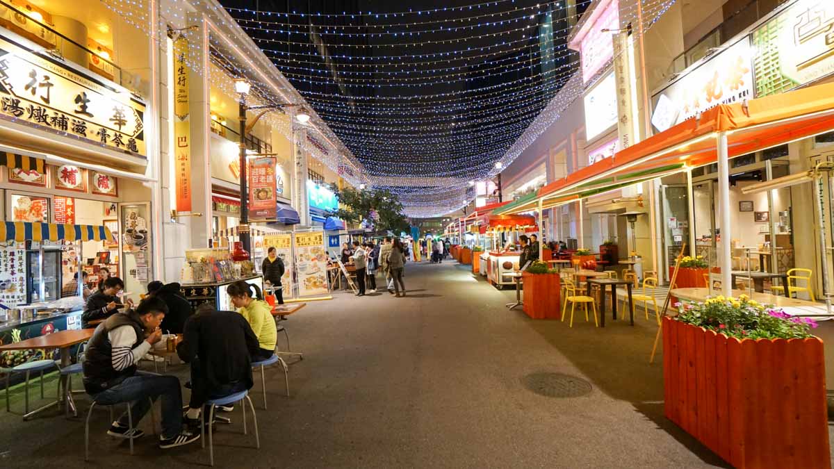 Broadway Food Street - Macau Guide