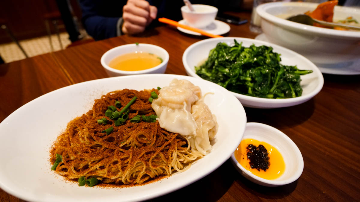 Crab Roe Noodles - Broadway Food Street - Macau Guide