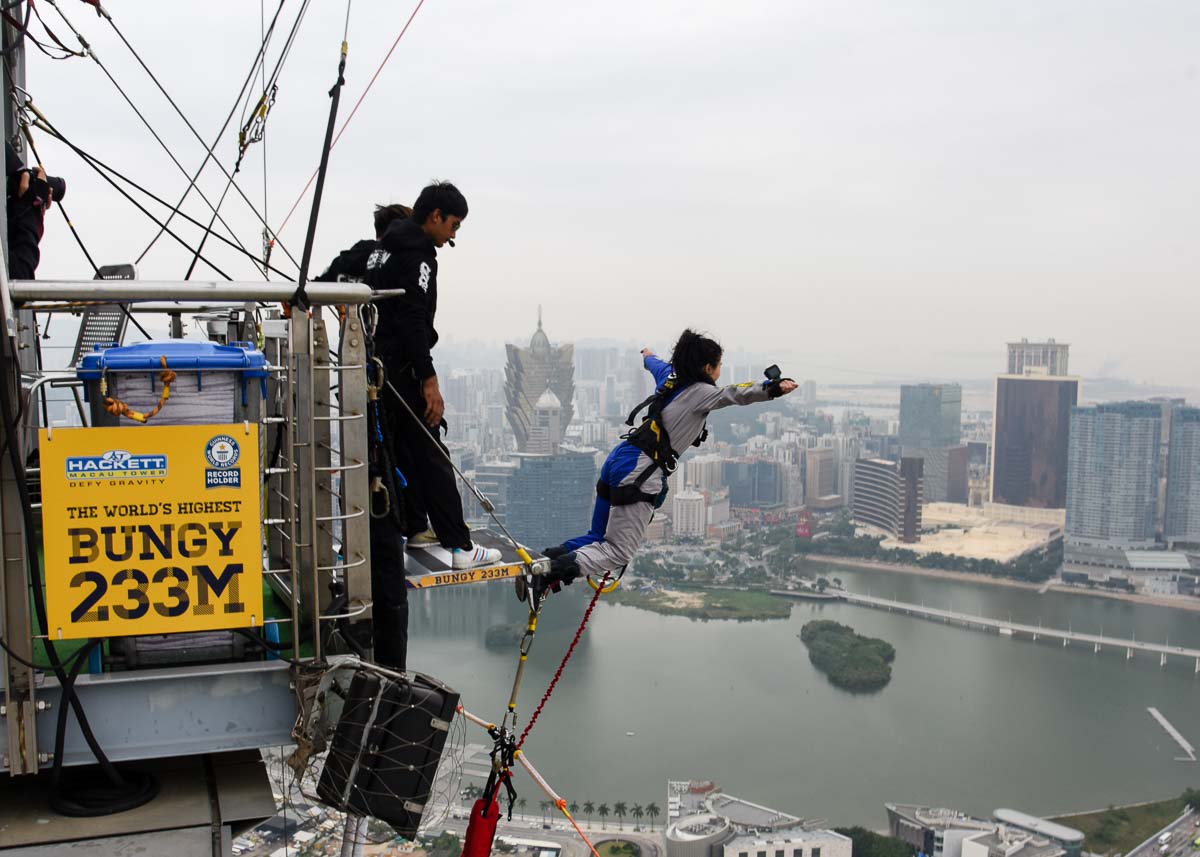 Jumping off Macau Tower-Bungy