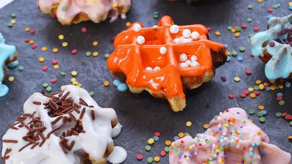 Belgium waffles - 20 Irresistible Sweet Treats Around The World