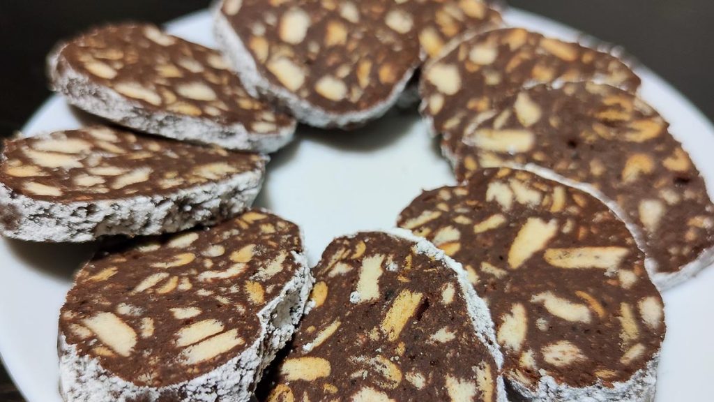 chocolate salami - 20 Irresistible Sweet Treats Around The World