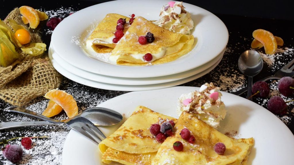 French crepes - 20 Irresistible Sweet Treats Around The World