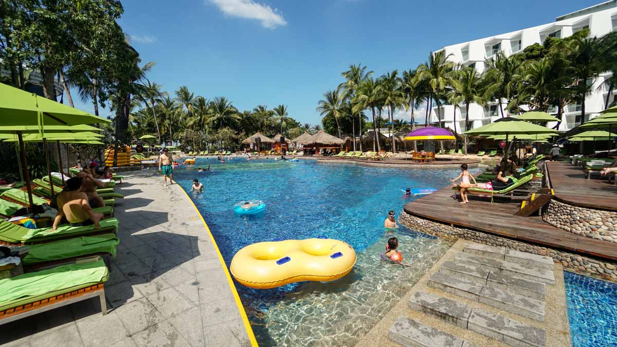 Swimming pool - Hard Rock Hotel Review