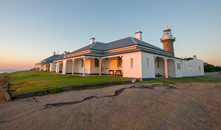 montague-island-sunrise-justin-gilligan