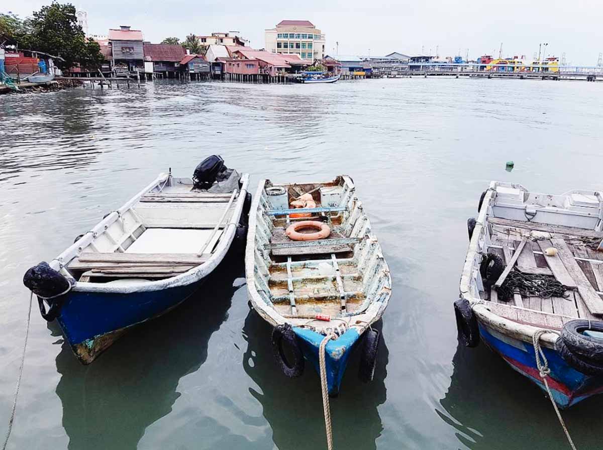 Boats along Chew Jetty - Penang Food Guide_