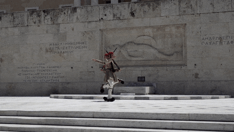 Syntagma Guard changing - Greece Budget Guide