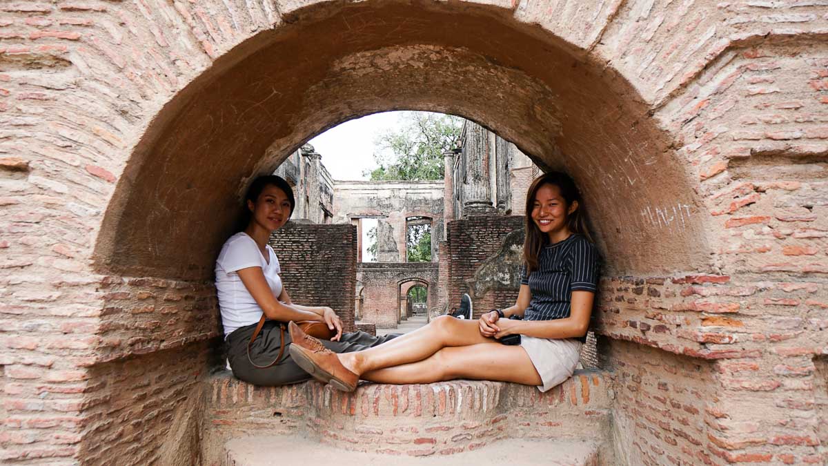 2 ragazze in Lucknow Residency - 1 settimana india itinerario