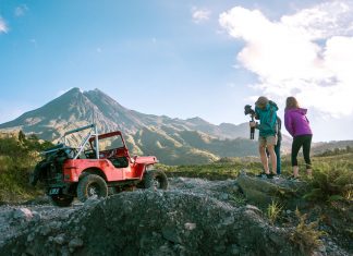 5D4N Yogyakarta Itinerary — The Most Underrated City of Indonesia For the Adventurous Jeep in front of Mount Merapi