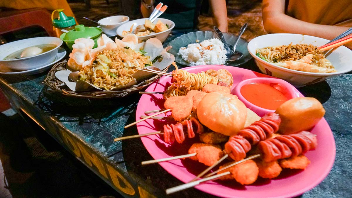 Street food dinner at alun alun - Yogyakarta Itinerary