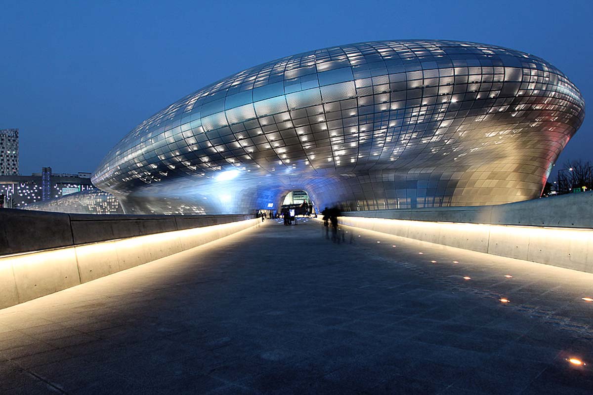 Dongdaemun Design Plaza 2 - Cheap Things to do in Seoul