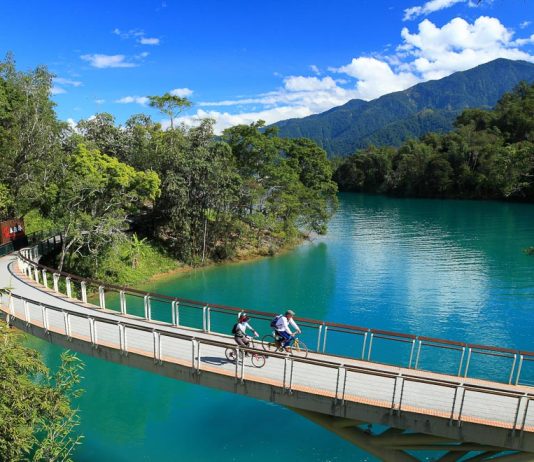 Featured - 10 Trips for Digital Detox-1