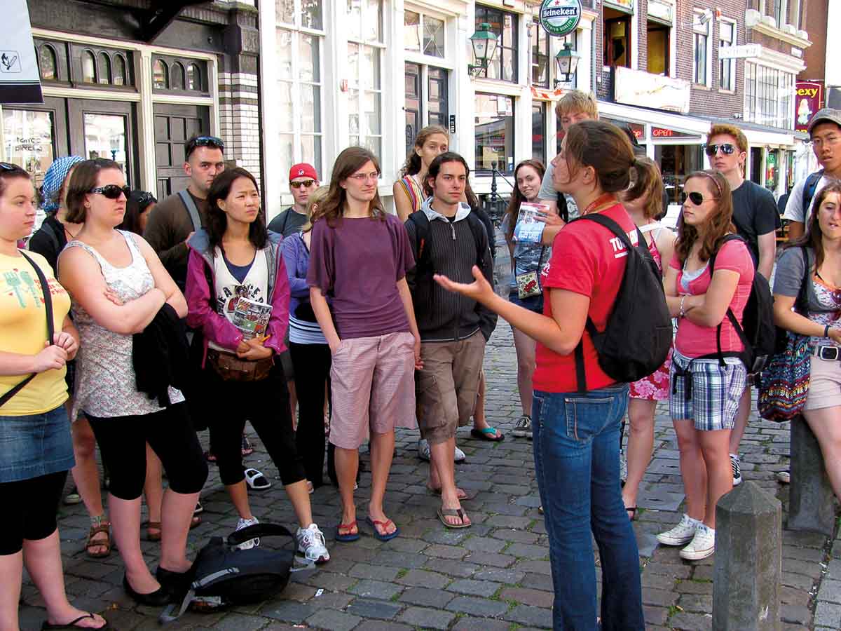 Free Walking Tour - Europe Under S$2500