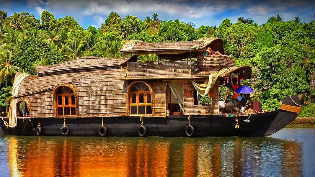 Kerala Boathouse - 10 Trips for Digital Detox-