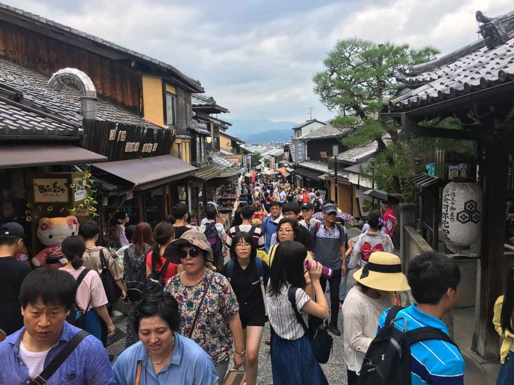 Kyoto Higashiyama District - Japan Travel Tips Peak Season