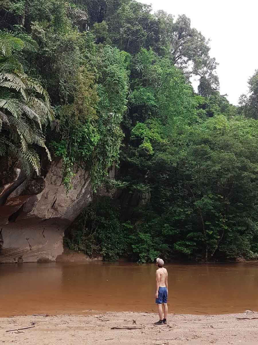 Looking at Limestones at Sungai Sarawak Kiwi - kuching itinerary