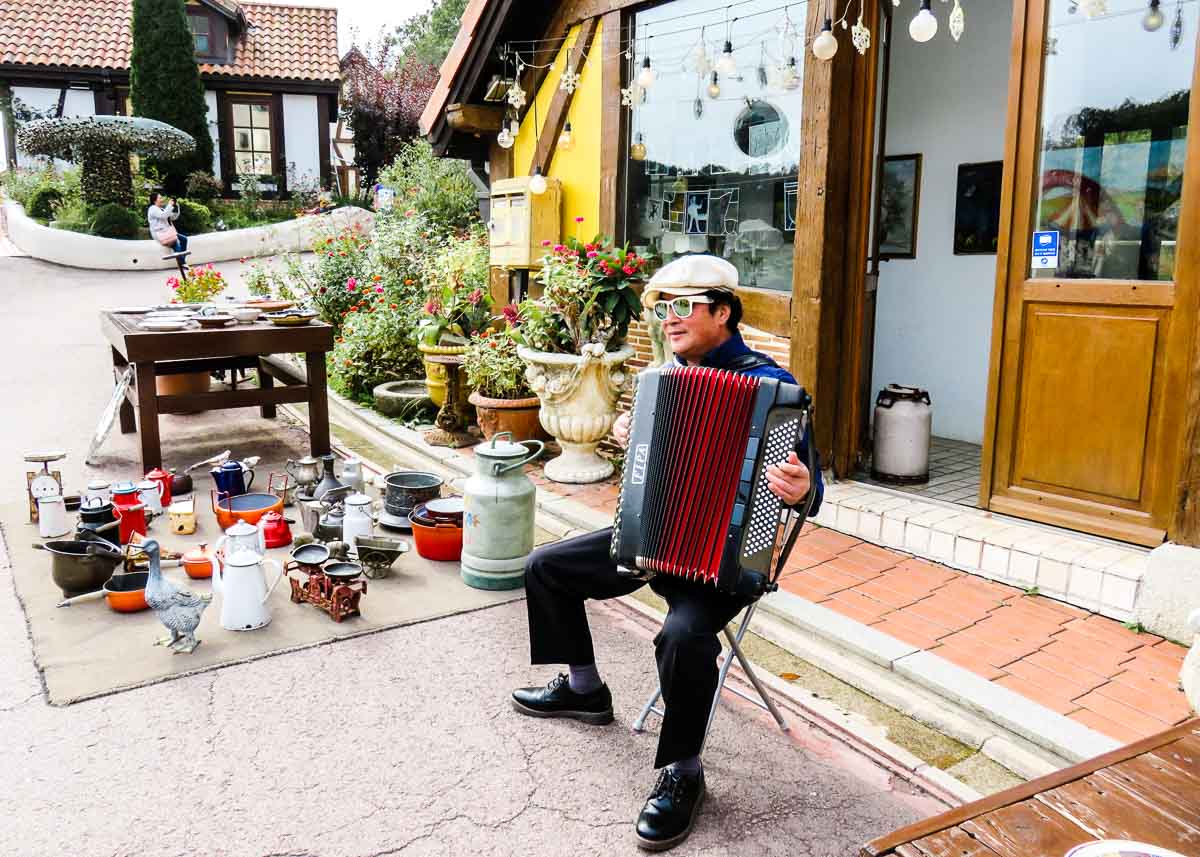 Street Performer Petite France - Nami Island