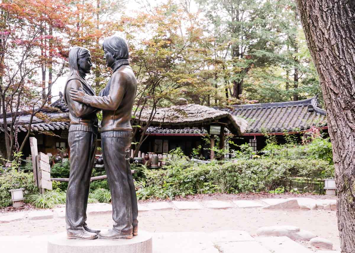 Winter sonata statue - Nami Island